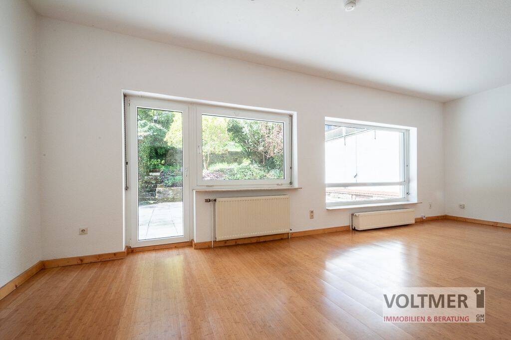 GERÄUMIG – helle 4-Zimmer-Wohnung mit Terrasse, Gartenanteil und Garage in Saarbrücken!, 66119 Saarbrücken