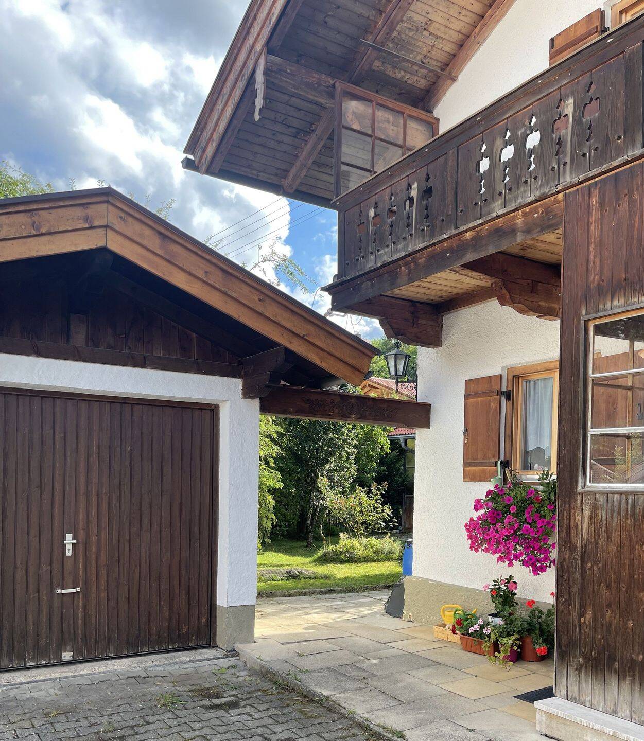 Idyllisch am Söllbach: Frisch renovierte 3-Zimmer-Wohnung in Bad Wiessee, 83707 Bad Wiessee