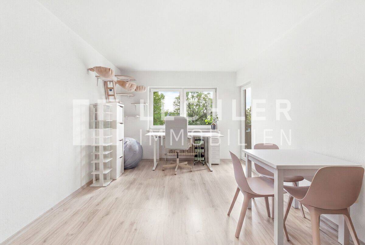 RUNDES GESAMTPAKET- 2-ZIMMER WOHNUNG MIT BALKON UND GARAGE, 70376 Stuttgart (Bad Cannstatt Burgholzhof Münster Zuffenhausen)