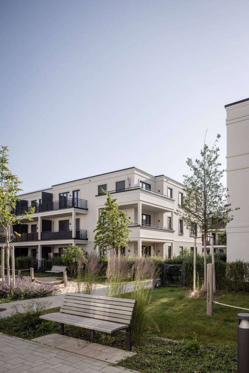 Schicke 2-Zimmerwohnung ab Mitte Oktober zu beziehen!, 93049 Regensburg (Großprüfening-Dechbetten-Königswiesen Innenstadt Westenviertel)