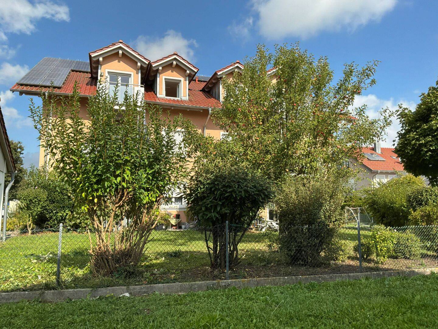 81 m² DG-Wohnung inkl. Wallbox und neuer Wärmepumpe – Energieeffizienzklasse A, 94447 Plattling