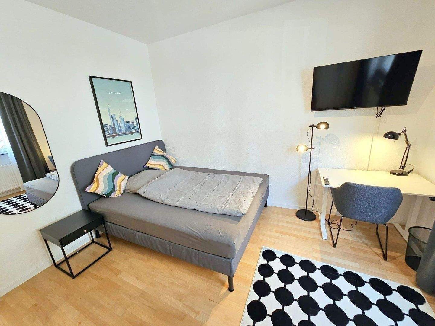 Ab 01.12.2026 – möbliertes Zimmer in 3er Wohngemeinschaft – Top Nordendlage -Terrasse inkl., 60318 Frankfurt am Main (Innenstadt Nordend-Ost Nordend-West)