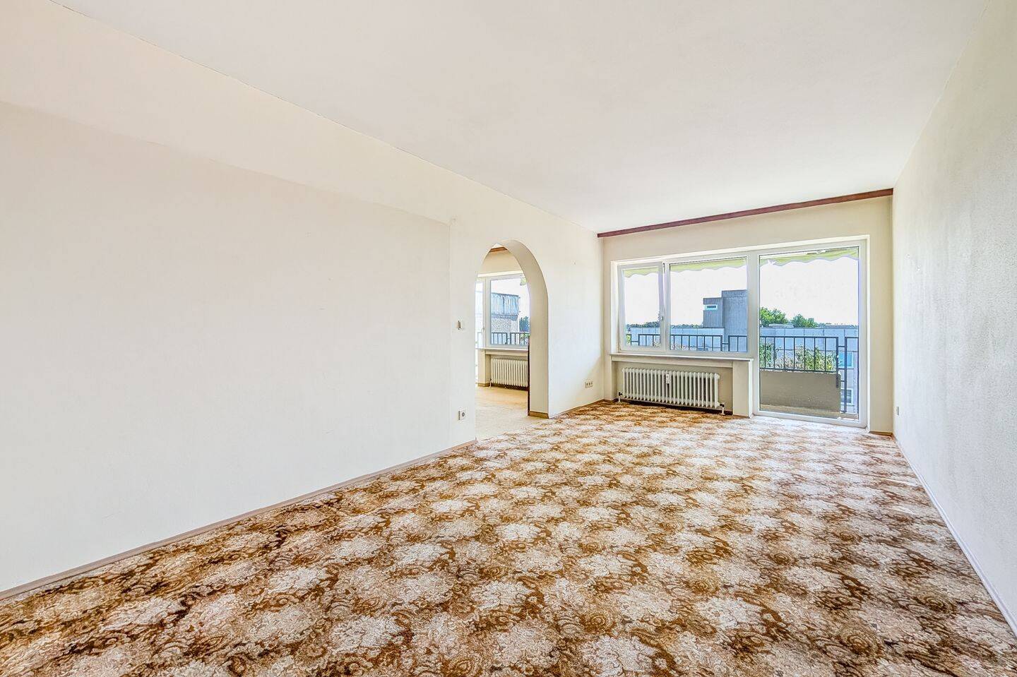 AIGNER – 4,5 Zimmer zum Renovieren in Erding: Seltene Gelegenheit mit großem Wohnwert und Potenzial, 85435 Erding