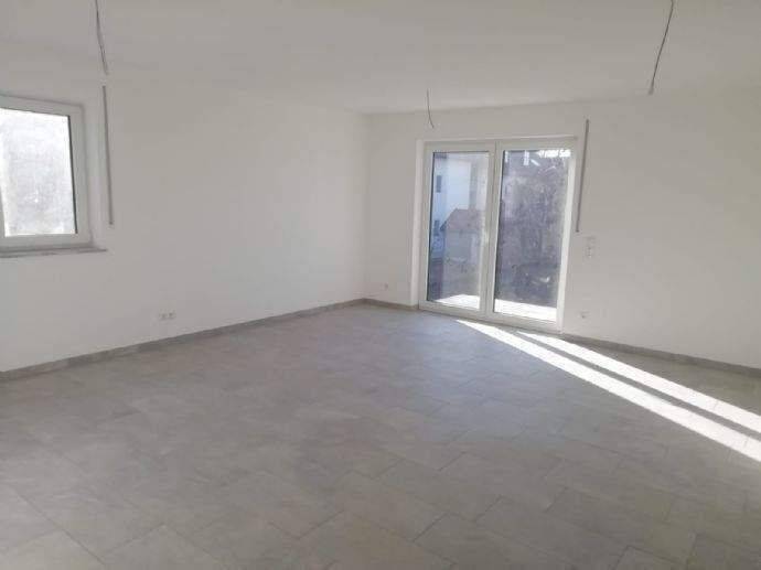 +++ Wie NEU – Modernes WOHNEN im ZENTRUM – inkl. KÜCHE & AUFZUG +++, 94501 Aidenbach