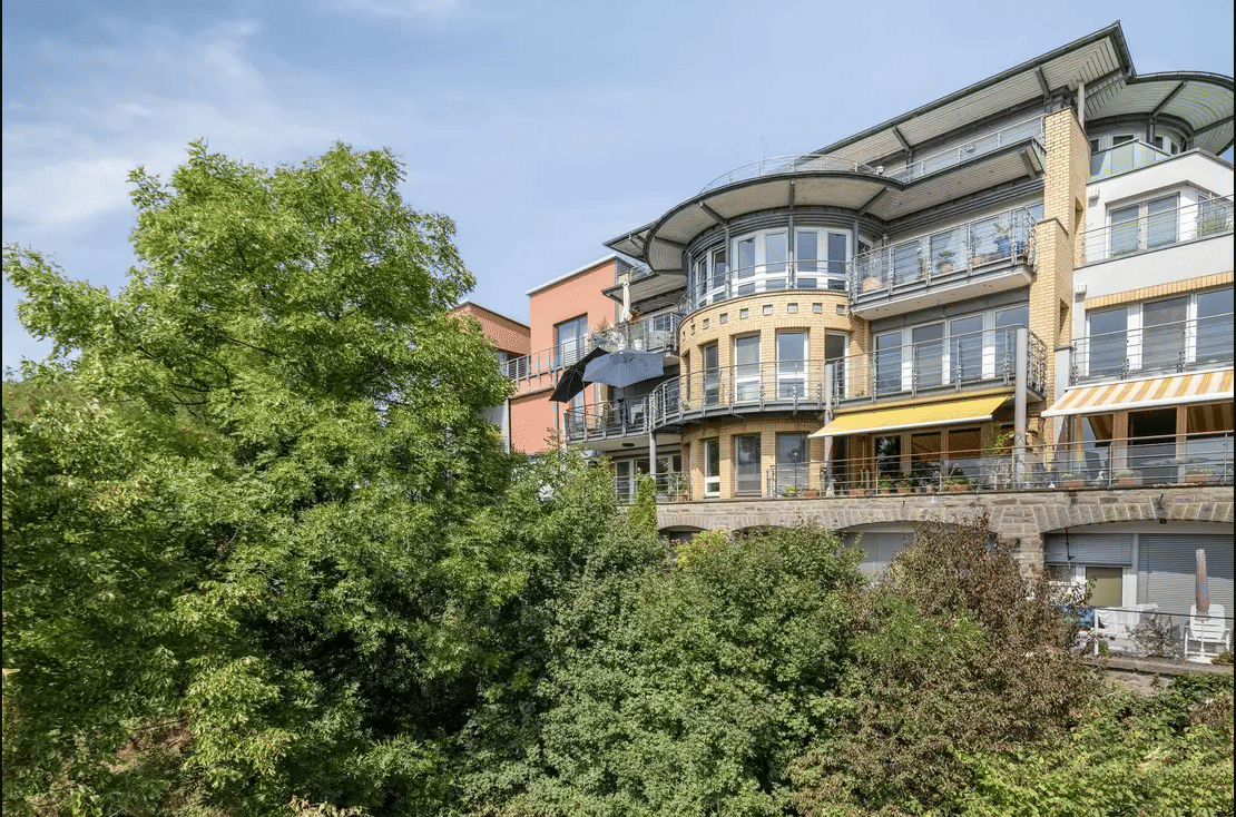 Rheinblick inklusive – lichtdurchflutete 4-Zimmer-Wohnung für Paare & Familien in Köln-Porz-Ensen, 51149 Köln (Porz Eil Ensen Gremberghoven Westhoven)