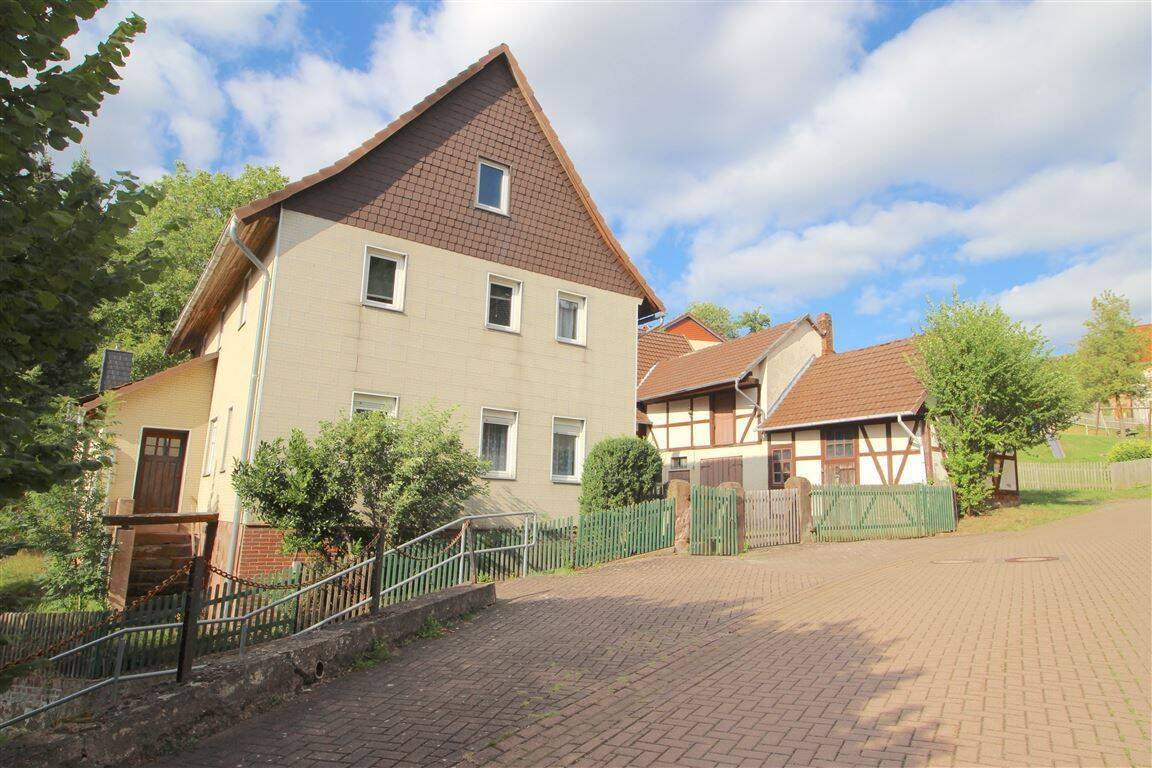 Dreiseitenhof für Wohnen mit Tierhaltung oder Gewerbe in Gleichen, OT Weißenborn, 37130 Gleichen