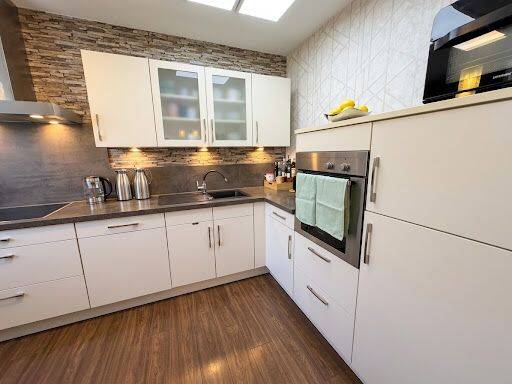 Geräumige 4–Zimmer Wohnung mit 110 m² in attraktiver Lage im Nürnberger Norden, 90425 Nürnberg