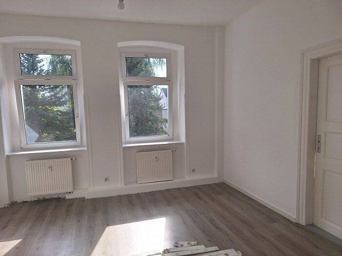 frisch sanierte 5 Raumwohnung mit Balkon und Stellplatz auf Wunsch in Hartmannsdorf, 9232 Hartmannsdorf