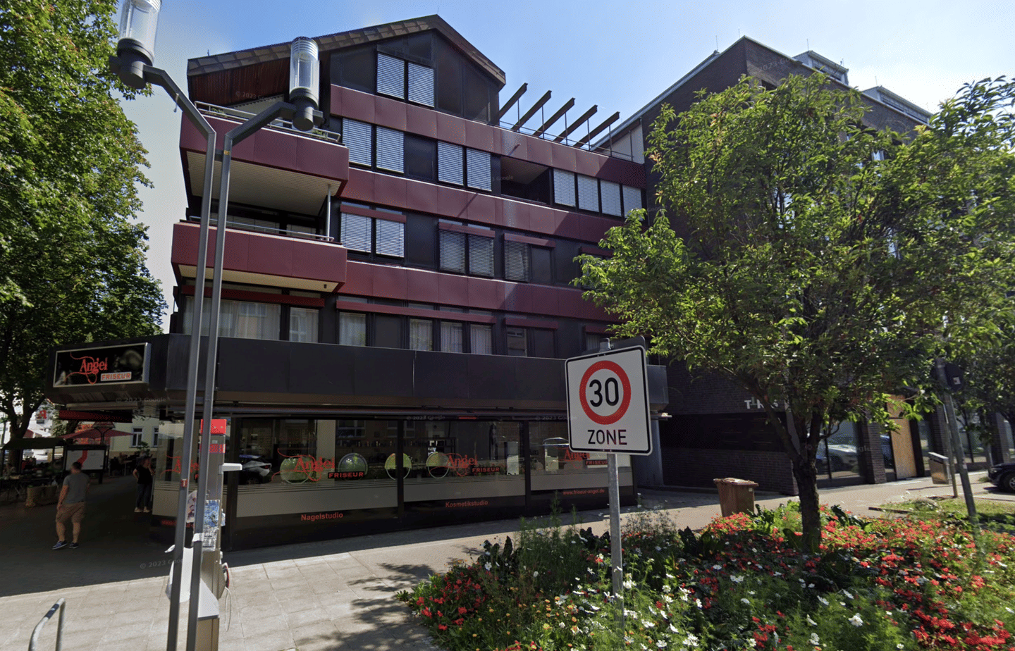 Erstbezug nach Kernsanierung! Stilvolle 2-Zimmer-Wohnung mitten im Zentrum von Feuerbach, 70469 Stuttgart (Feuerbach Zuffenhausen)