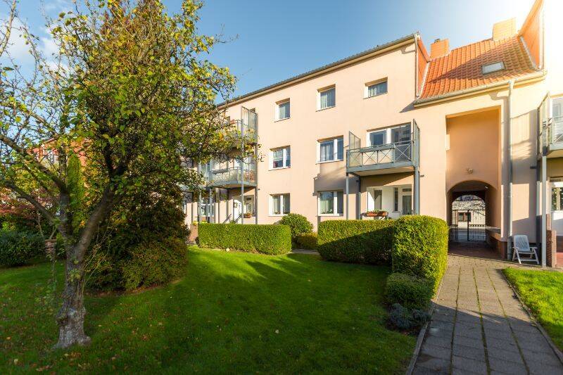 Renovierte 3-Zimmer-Wohnung mit Balkon in Bremerhaven-Lehe!, 27580 Bremerhaven (Lehe Speckenbüttel Weddewarden Überseehafen)