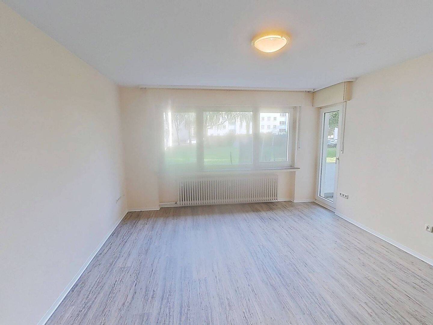 Große 3-Zi.-Whg. mit BALKON in Paderborn-Sennelager, 33104 Paderborn