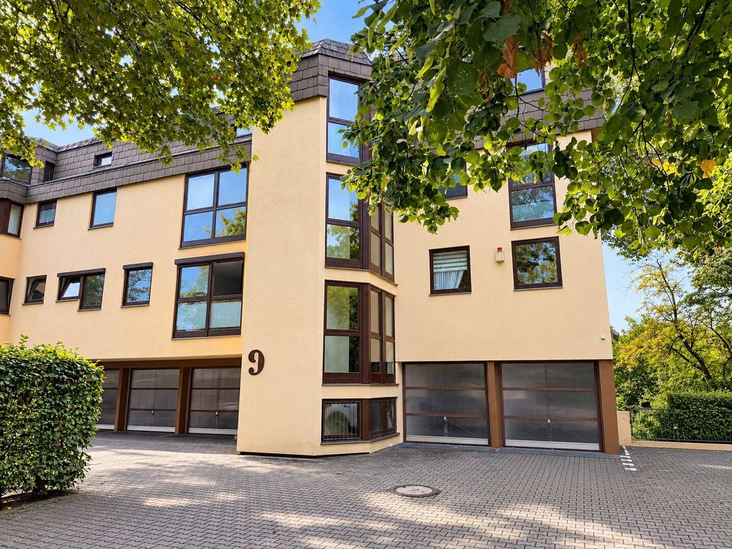 EINZIEHEN & WOHLFÜHLEN – gepflegte 2-Zimmer-Wohnung mit neuer EBK am Wiesengrund, 90765 Fürth