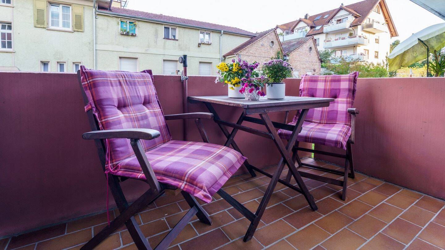 Bezugsfrei – 1-Zimmerwohnung (Hochparterre) mit Westbalkon, Keller und PKW-Außenstellplatz, 78467 Konstanz