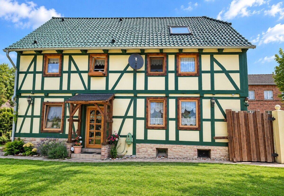 Resthof / Fachwerkhaus mit Liebe restauriert + + Scheune + + Werkstatt + + 6 Zimmer + + Kräutergarten + +, 38170 Winnigstedt