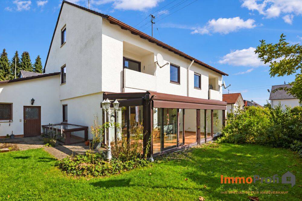 Ruhige große Doppelhaushälfte mit Studiozimmer, Wintergarten und idyllischem Gartenparadies, 86420 Diedorf