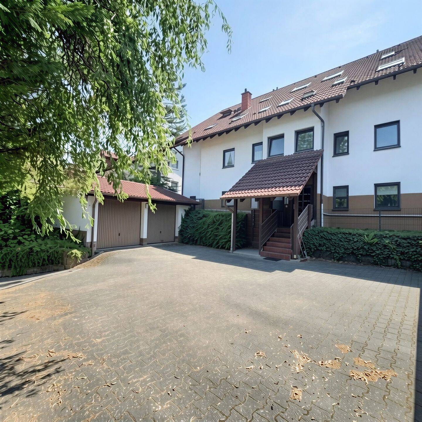 Modernisiertes Raumwunder: 130 m² Etagenwohnung mit 2 Balkonen und Garten, 67697 Otterberg