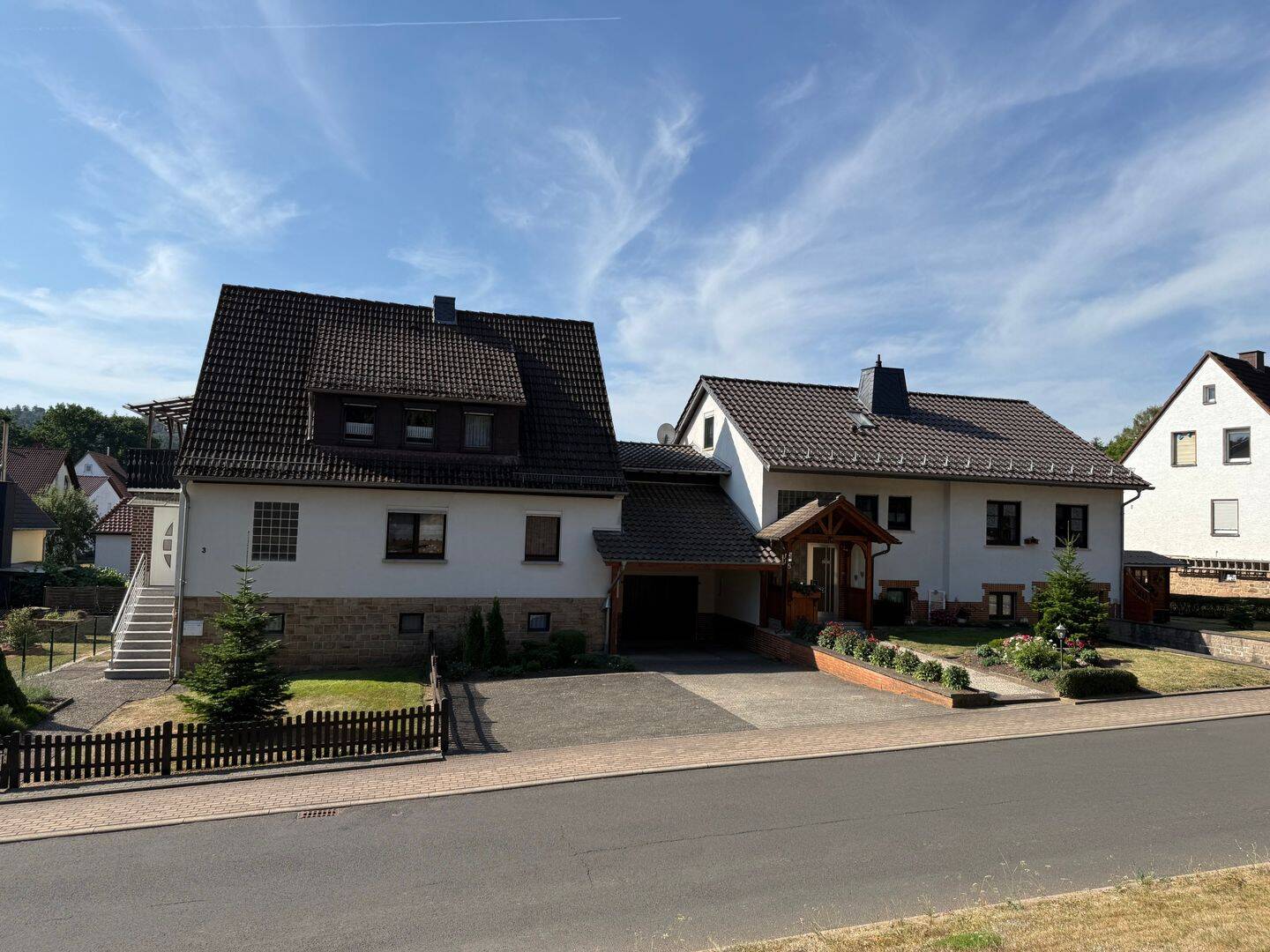 Zwei Wohnhäuser auf einem Grundstück Preis VB, 34593 Knüllwald