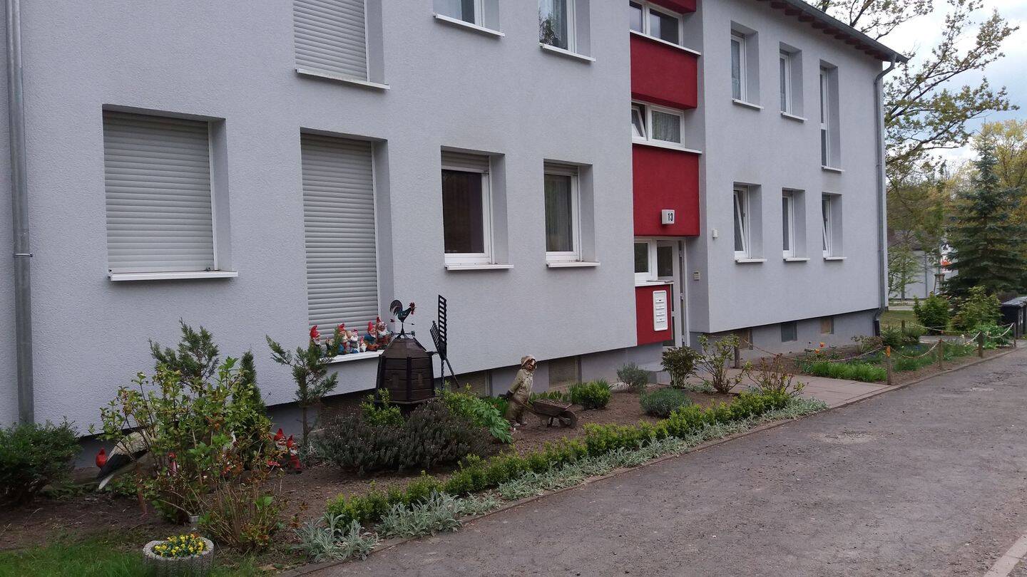 sanierte Senioren-Wohnung 4 ZKB mit bodenebener Dusche und Balkon in modernisiertem Anwesen sucht Nachmieter – Dorf im Warndt, 66352 Großrosseln