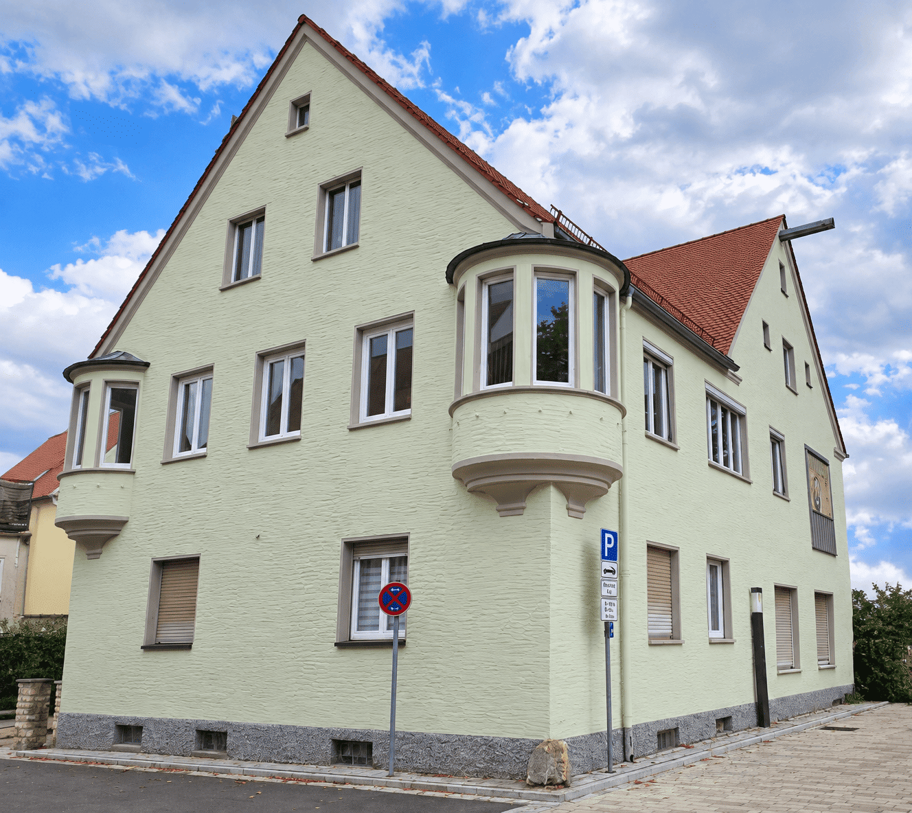 Charmante 3-Zimmer-Wohnung mit Erker & Altbaucharme in Oettingen zu vermieten, 86732 Oettingen i. Bay.