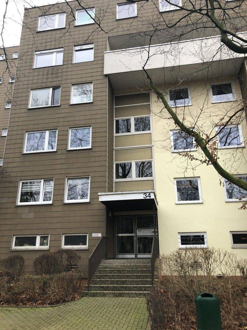 FREIE Schöne helle u. ruhige 2 Zimmerwohnung mit Tiefgaragen-Stellplatz Hannover-Misburg-Nord, 30627 Hannover