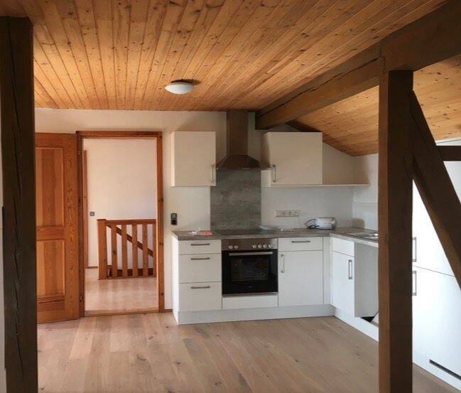 moderne Dachgeschoss-Loftwohnung mit offenem Wohn-/Koch- und Balkon, 88250 Weingarten