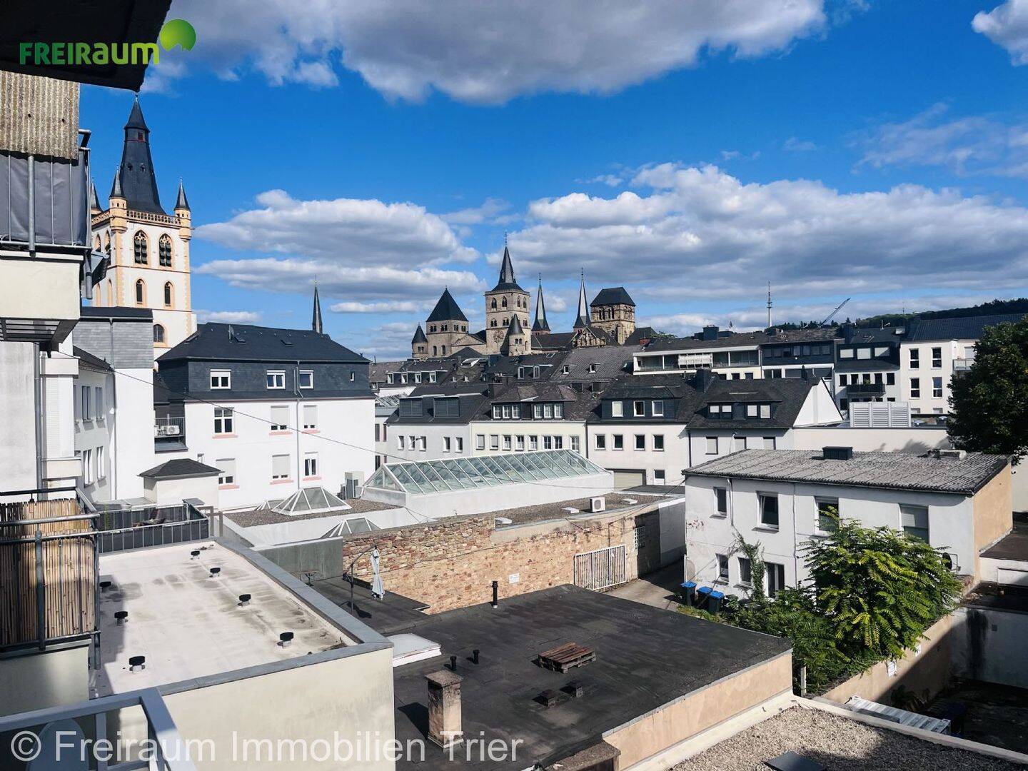 TR-Fußgängerzone: Erstbezug nach Modernisierung, 3 ZKB Wohnung mit Balkon und Garage, ab sofort zu vermieten., 54290 Trier (Innenstadt Trier-Süd)
