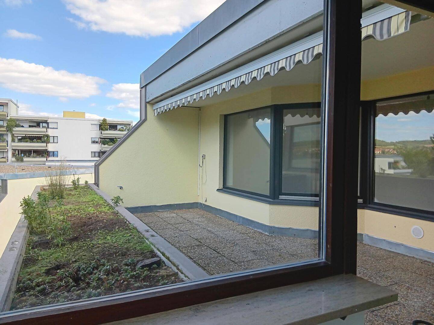 3-Zimmer Wohnung mit großem Balkon, 92224 Amberg