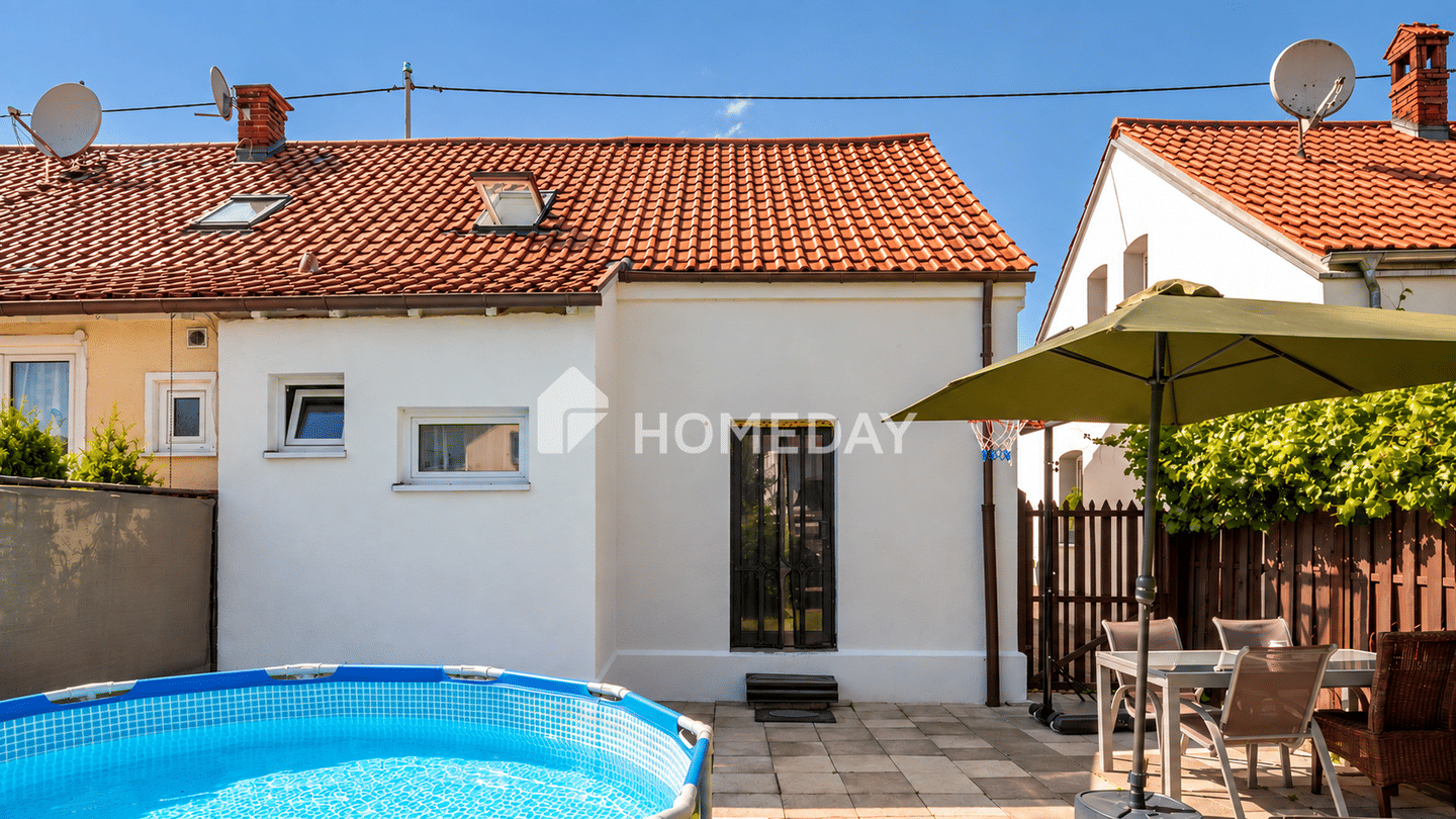 Wohnen wie im eigenen Haus: Maisonette mit Garten und großer Terrasse, 72805 Lichtenstein