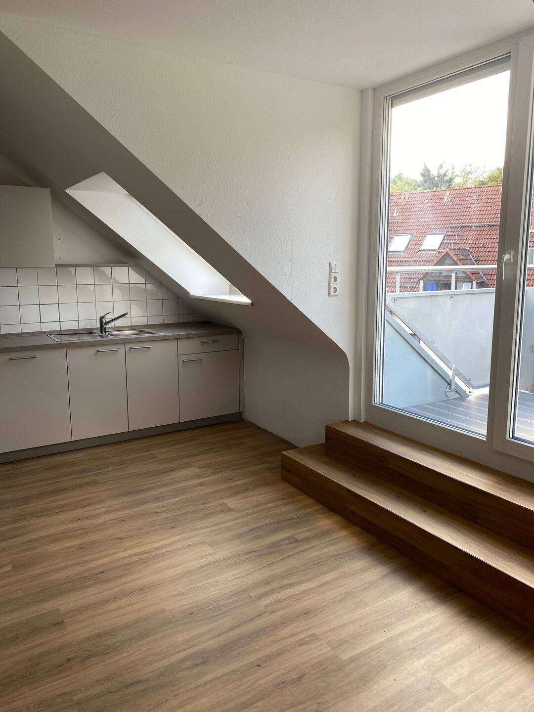 Renovierte Dreizimmer-Wohnung in sehr guter Lage, 67663 Kaiserslautern (Innenstadt)