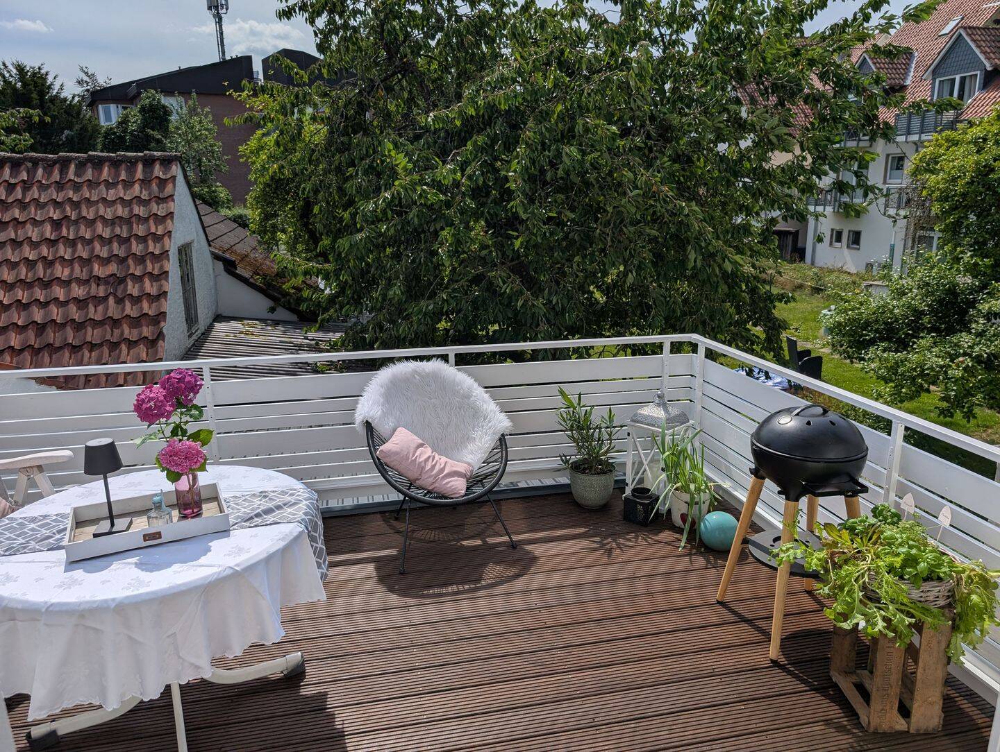 Großzügiges Wohnen wie im eigenen Haus: 5-Zimmer-Maisonette mit Südbalkon & Kachelofen in Bad Salzuflen-Wüsten, 32108 Bad Salzuflen