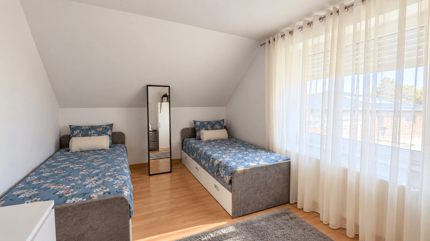 Ankum | Helle 3-Zimmer-Dachgeschosswohnung in zentraler Lage, 49577 Ankum