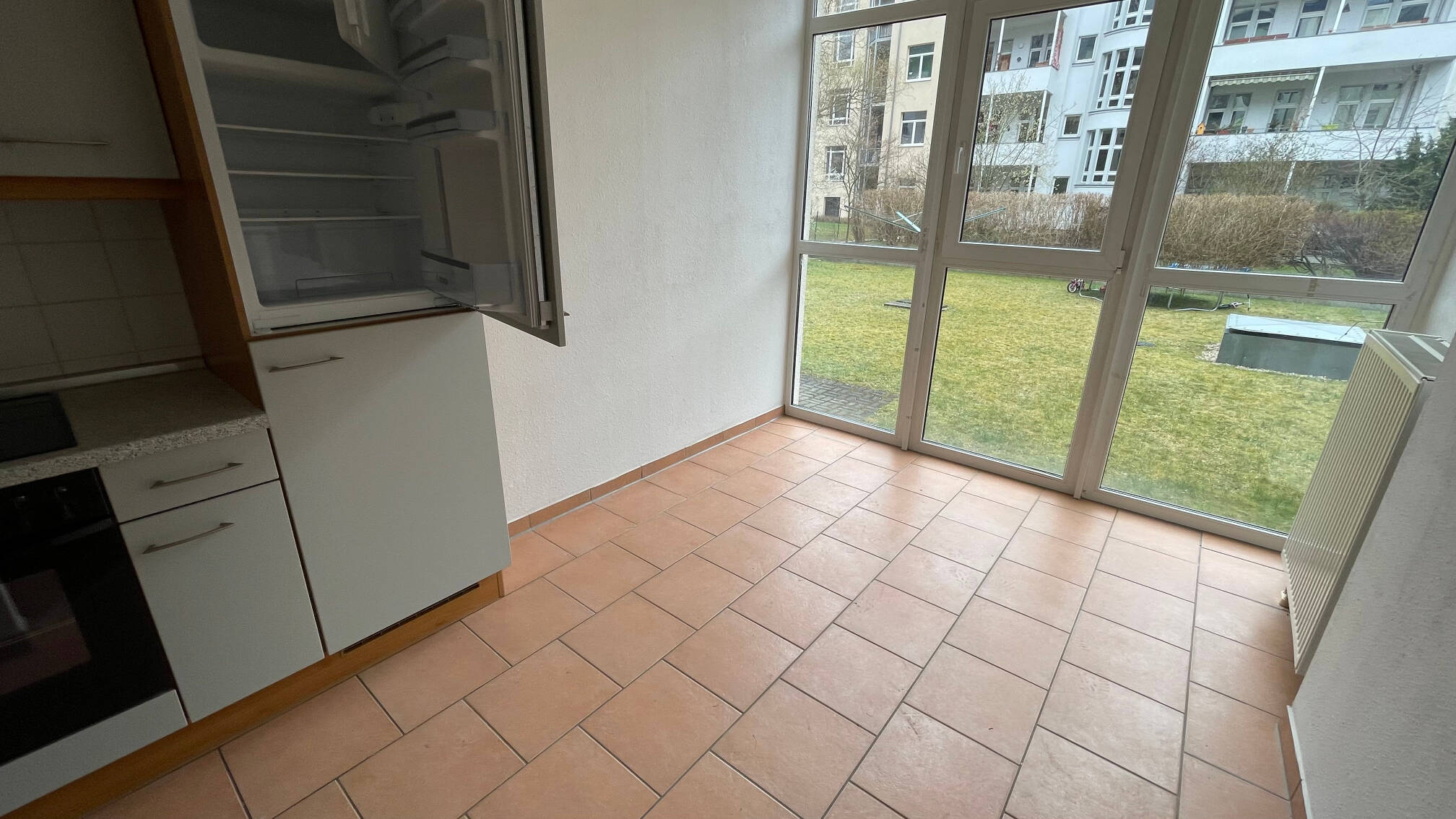 Bezugsfrei ab dem 1.1.27 – Zzgl. EBK* – komplett zum Innenhof, 9112 Chemnitz (Altendorf Kaßberg Zentrum)