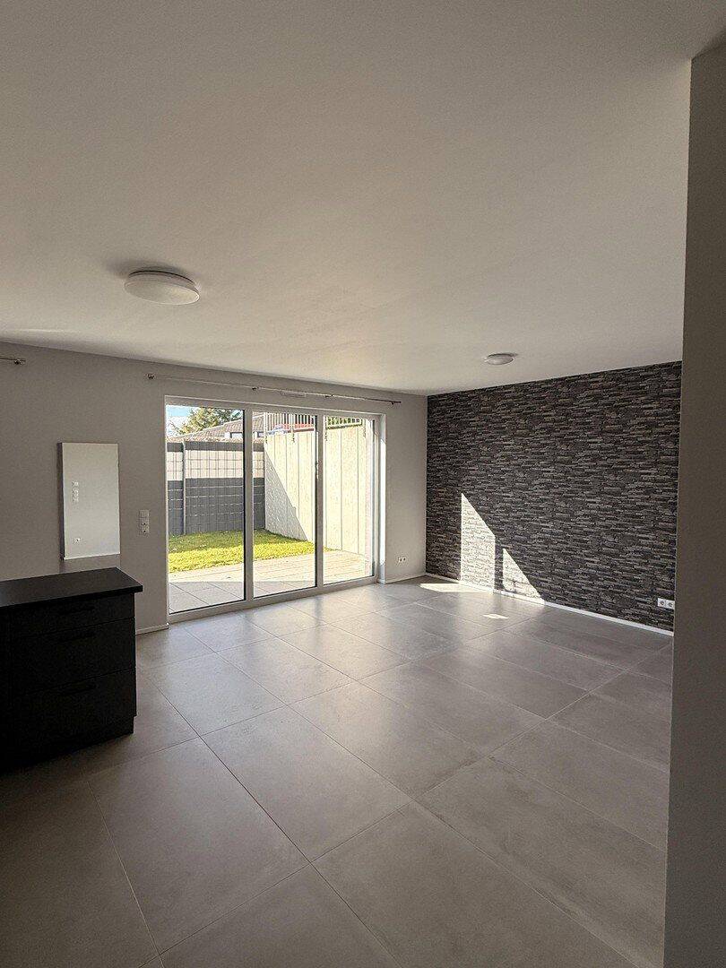 Moderne 65m² Wohnung mit Terrasse & Gartenanteil, 53547 Hümmerich