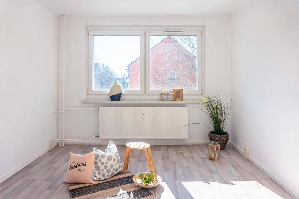 Helle 2-Raum-Wohnung nahe Parkanlage, 9120 Chemnitz (Altchemnitz Bernsdorf Helbersdorf Kapellenberg)