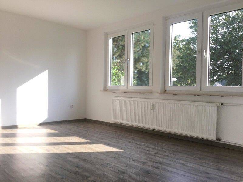Geräumige Erdgeschosswohnung mit Einbauküche zu vermieten., 33609 Bielefeld (Baumheide Innenstadt Schildesche)
