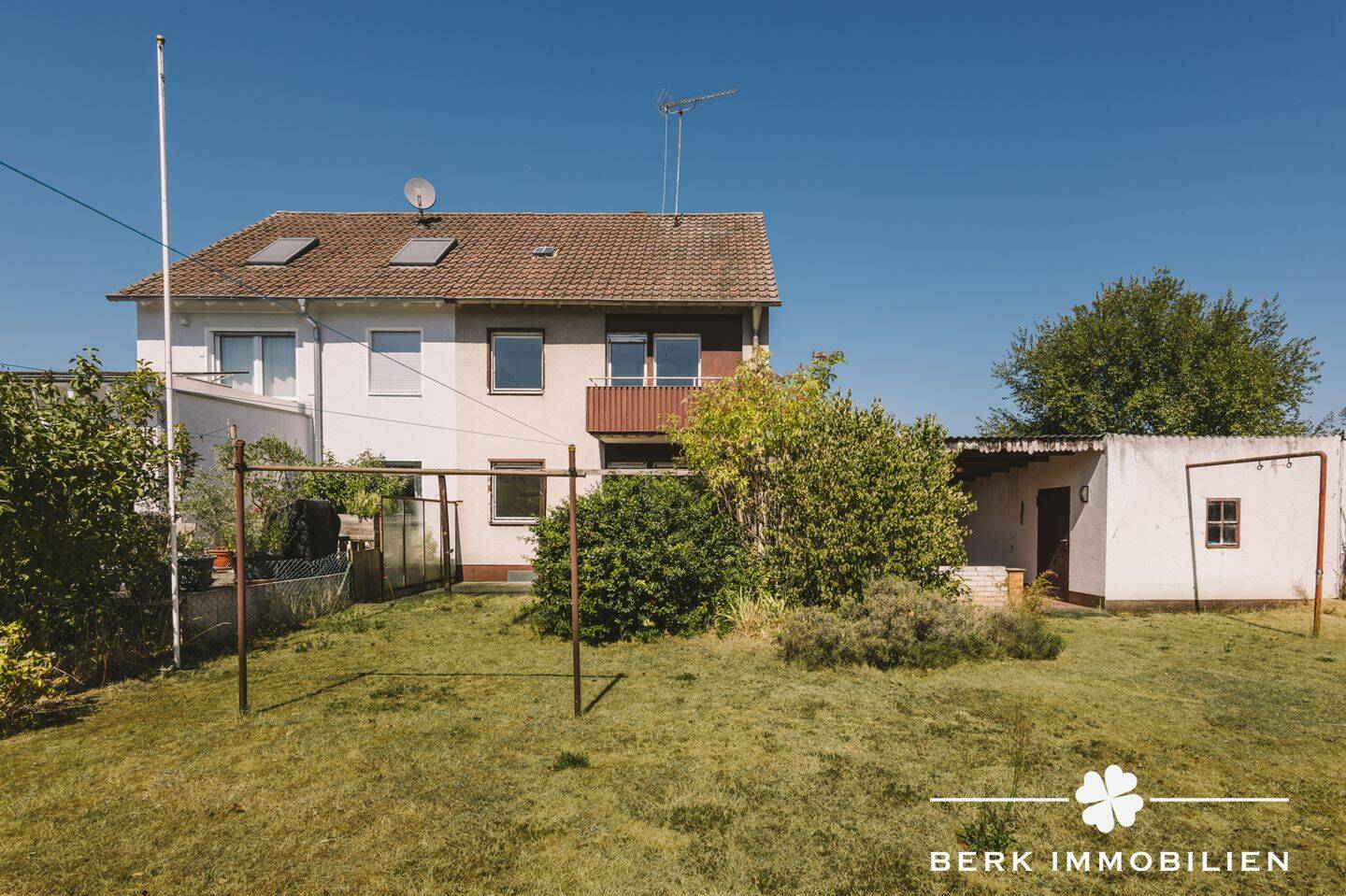 BERK Immobilien – charmante Doppelhaushälfte mit sonnigem Grundstück im Strietwald & Erweiterungspotenzial, 63741 Aschaffenburg (Damm Innenstadt Leider Nilkheim Strietwald)