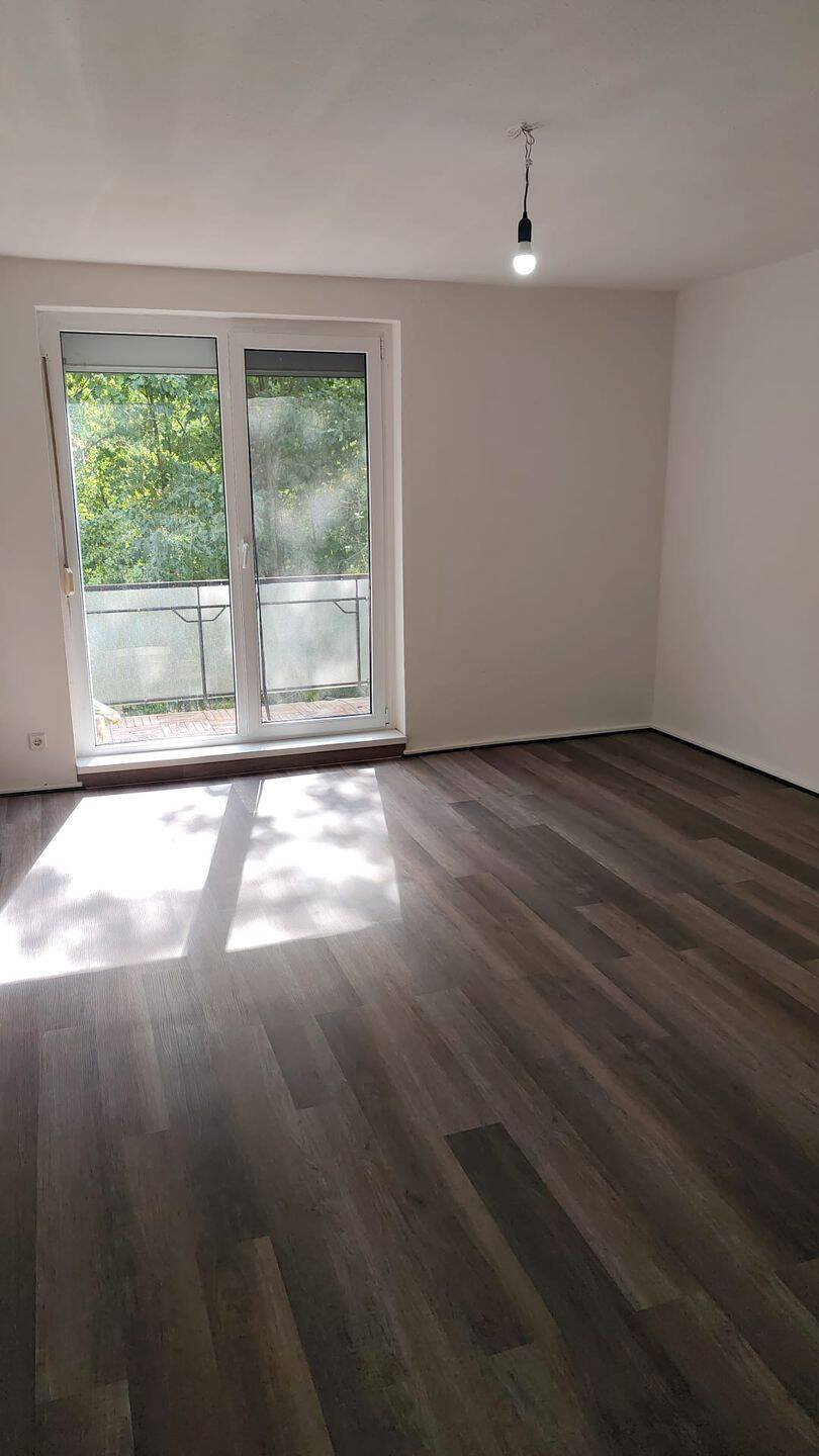 Helle 3 Zimmer Wohnung 60 m², Balkon, VDSL, Garten, kostenfreie Stellplätze, Wärmepumpe, Wallbox, 15848 Friedland
