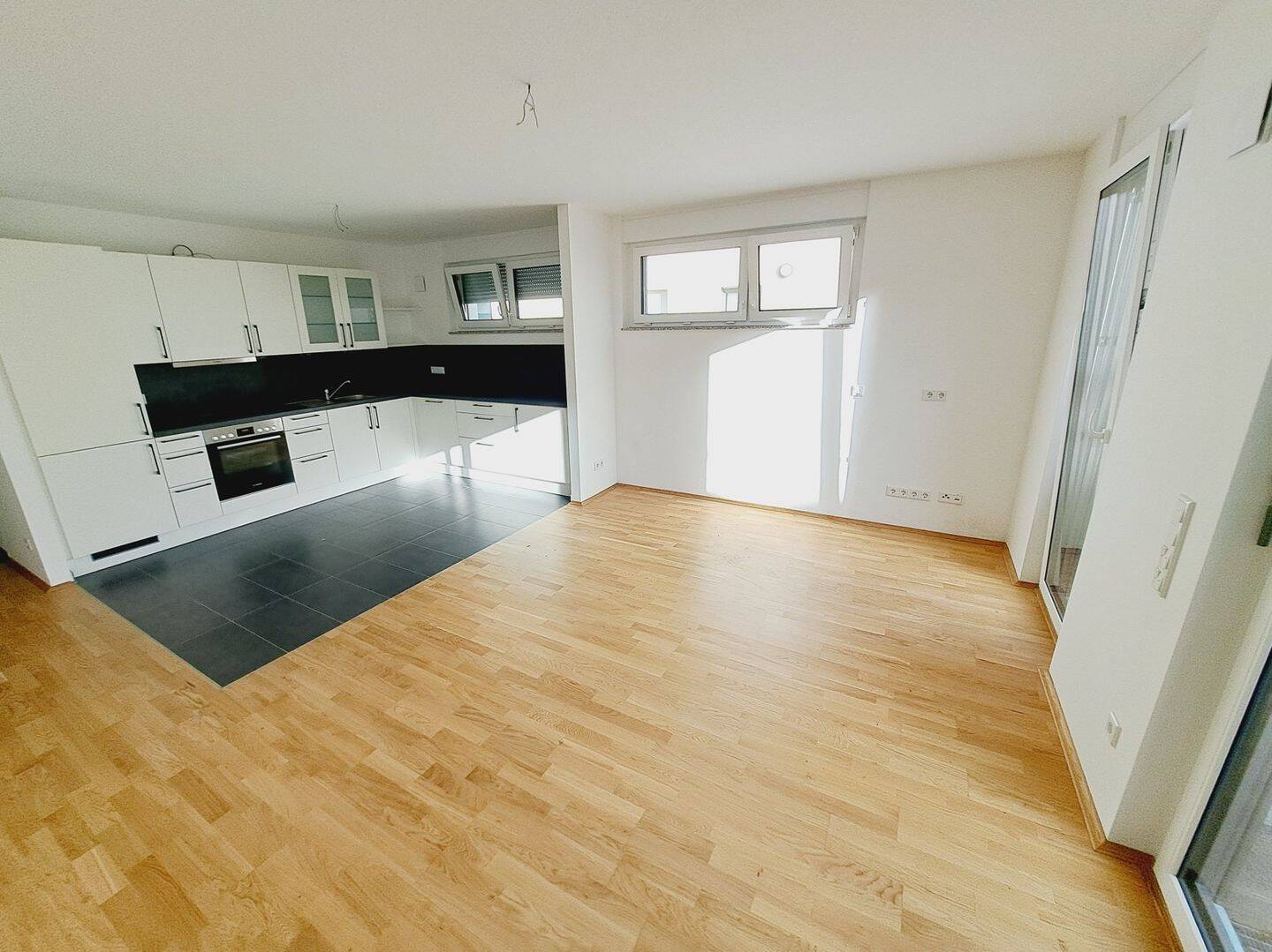 Neuwertige 3-Zimmer-Wohnung mit Terrasse, EBK, Tageslichtbad, und TG-Stellplatz ab 01.01.2027, 55129 Mainz (Bretzenheim Ebersheim Hechtsheim)