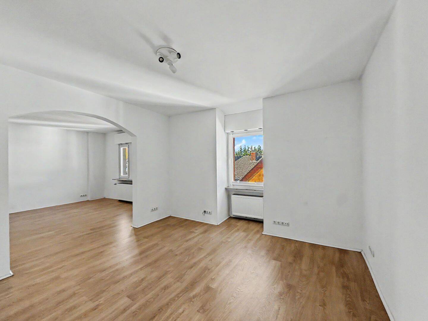 Wunderschöne 4-Zimmer-Altbauwohnung zum direkten Einzug in Frankfurt-Fechenheim, 60386 Frankfurt am Main (Bornheim Fechenheim Riederwald Seckbach)