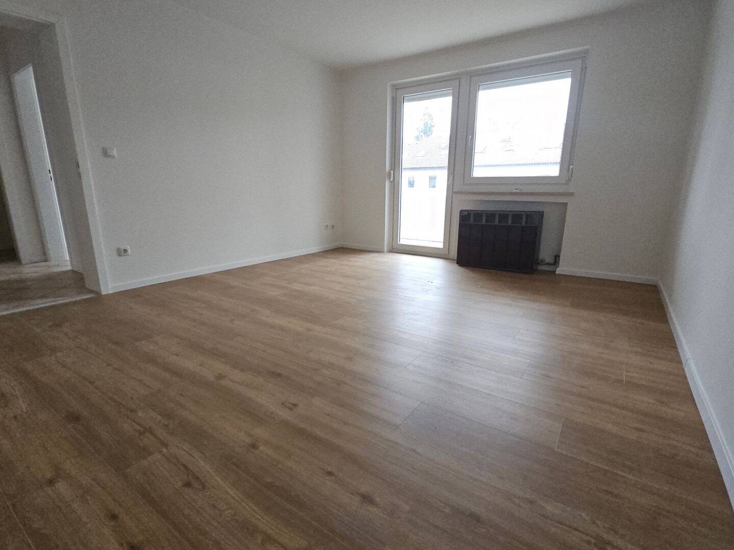 +++Freundliche 2-Zimmer Wohnung mit Loggia+++, 84478 Waldkraiburg