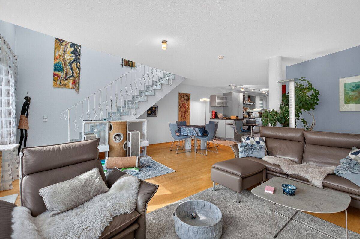 Wohnen wie im eigenen Haus: 4,5 Maisonettewohnung mit großzügiger Galerie und Balkon, 76344 Eggenstein-Leopoldshafen