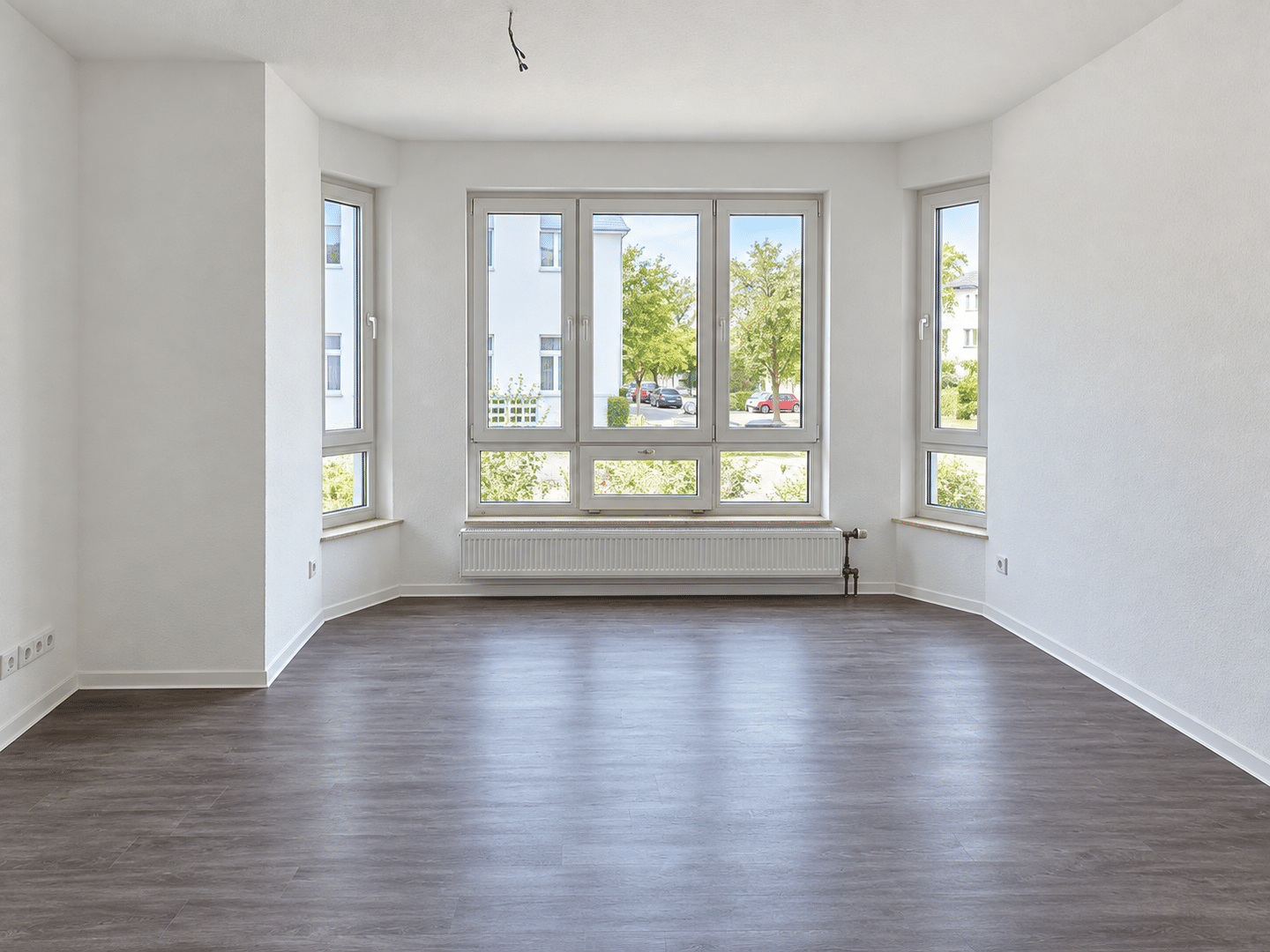 Erstbezug nach vollständiger Sanierung: Großzügige 4-Raum-Wohnung mit neuem Bad und Aufzug, 99734 Nordhausen
