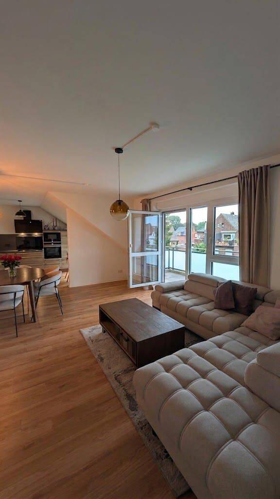 Moderne 3,5 Zimmer Wohnung mit Balkon in Duisburg Homberg, 47198 Duisburg (Alt-Homberg Hochheide)
