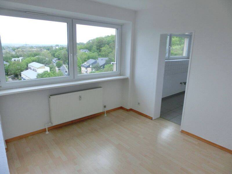 3-Zimmer-Wohnung mit Fernsicht in Koblenz Horchheimer Höhe, 56076 Koblenz (Ehrenbreitstein Horchheim Horchheimer Höhe Pfaffendorf Pfaffendorfer Höhe)