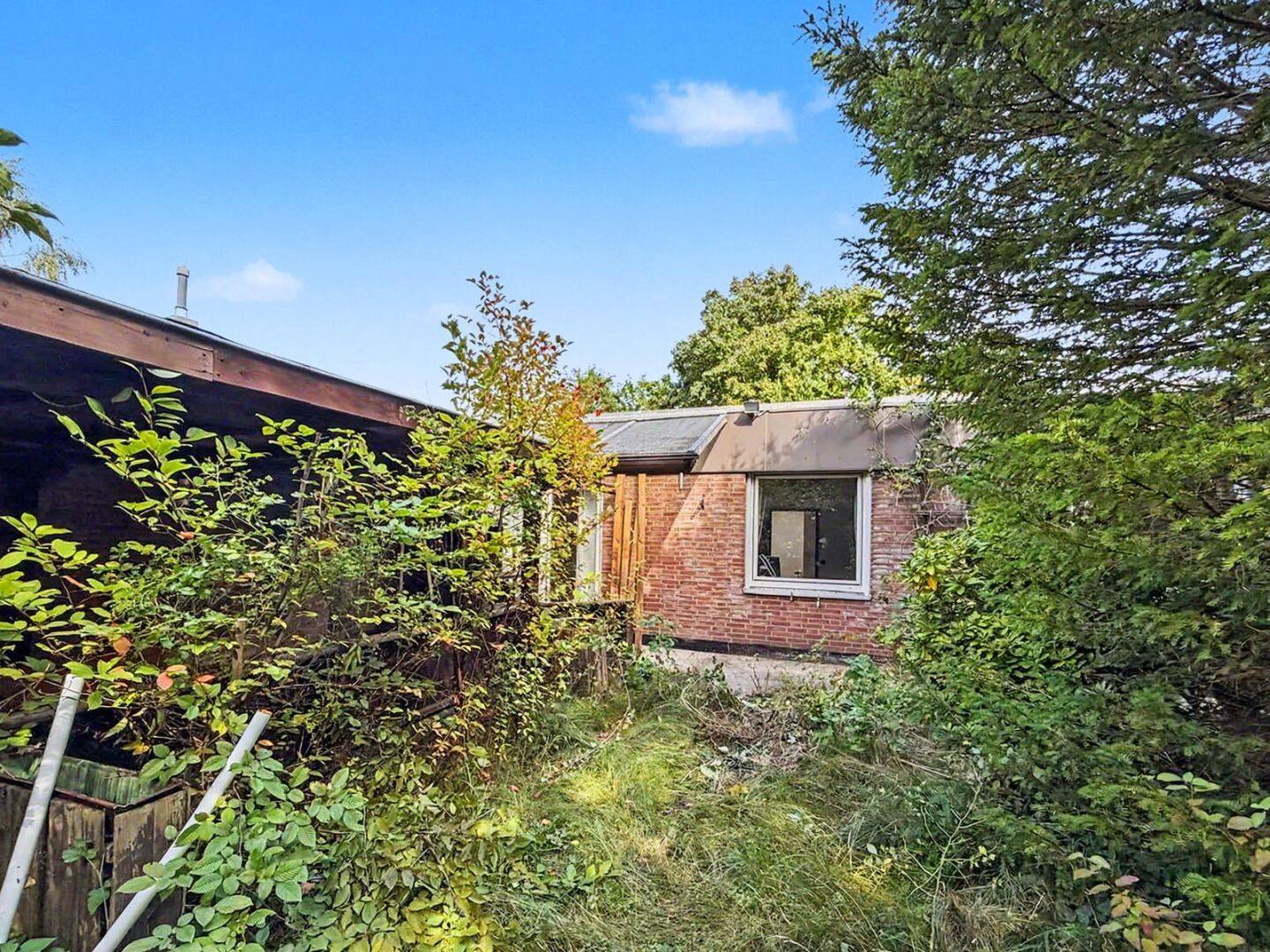 Modernisierungsbedürftiger Bungalow auf Erbpachtgrundstück in gesuchter Wohnlage von St. Gertrud, 23566 Lübeck (Sankt Gertrud Sankt Jürgen)
