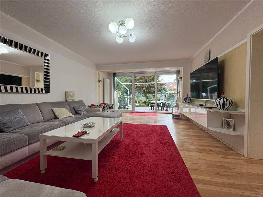 Stadtwohnung trifft Gartentraum – 2,5 Zimmer mit XXL-Terrasse, großem Privatgarten & eigener Garage, 90439 Nürnberg (Großreuth bei Schweinau Schweinau Sankt Leonhard Sündersbühl)
