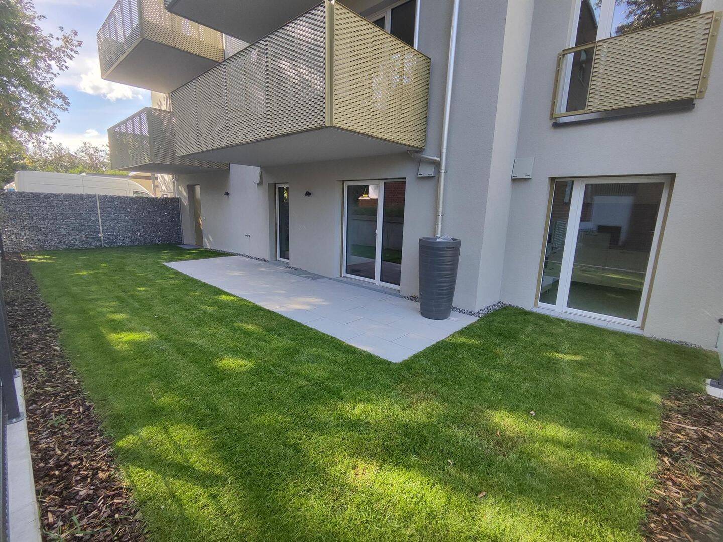 Perfekt geschnittene 3-Zimmer-Neubauwohnung mit Terrasse und Garten, 83022 Rosenheim (Happing Innenstadt Ost Süd West)