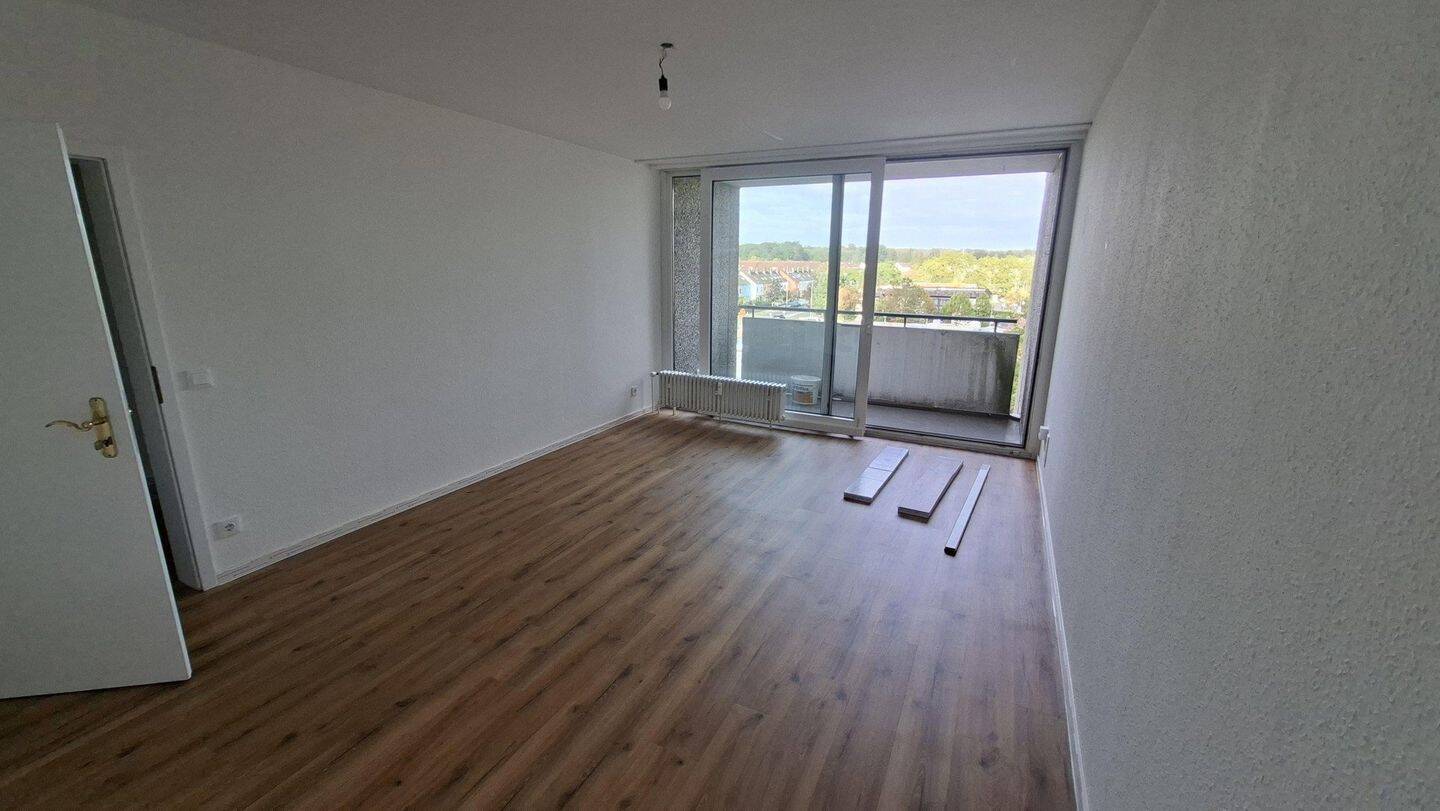 Teilsanierte 2-Zimmer Wohnung in guter Lage, 63128 Dietzenbach