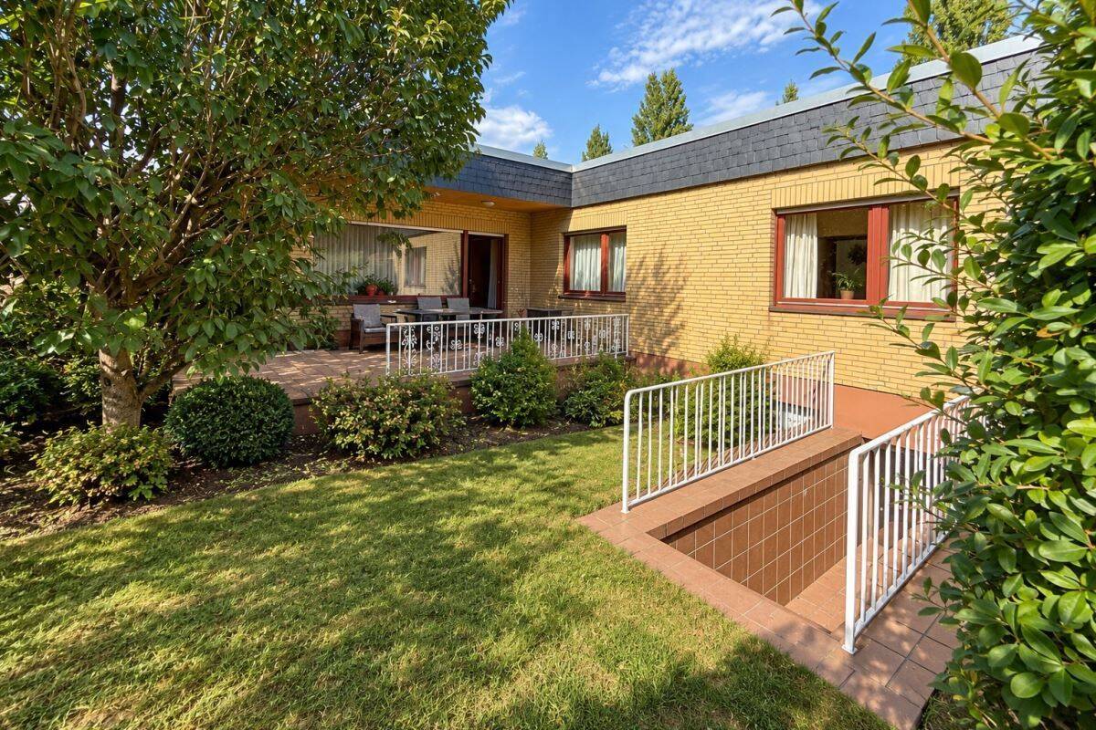 Top gepflegter Bungalow in Ruhelage von Frankfurt-Eckenheim, 60435 Frankfurt am Main