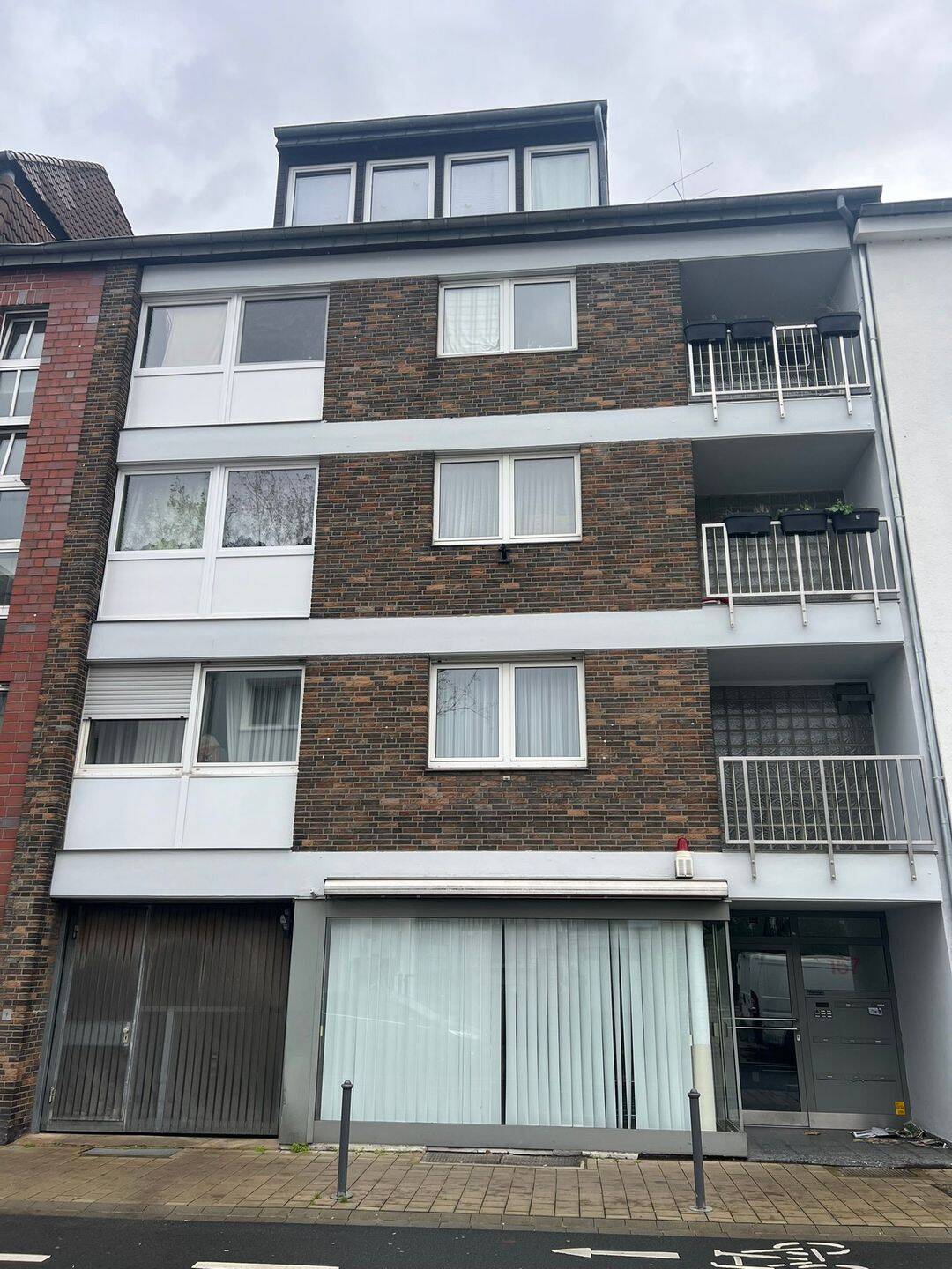 NEUSS DREIKÖNIGENVIERTEL- SCHÖNES ZWEIZIMMER APPARTMENT MIT BALKON, 41464 Neuss
